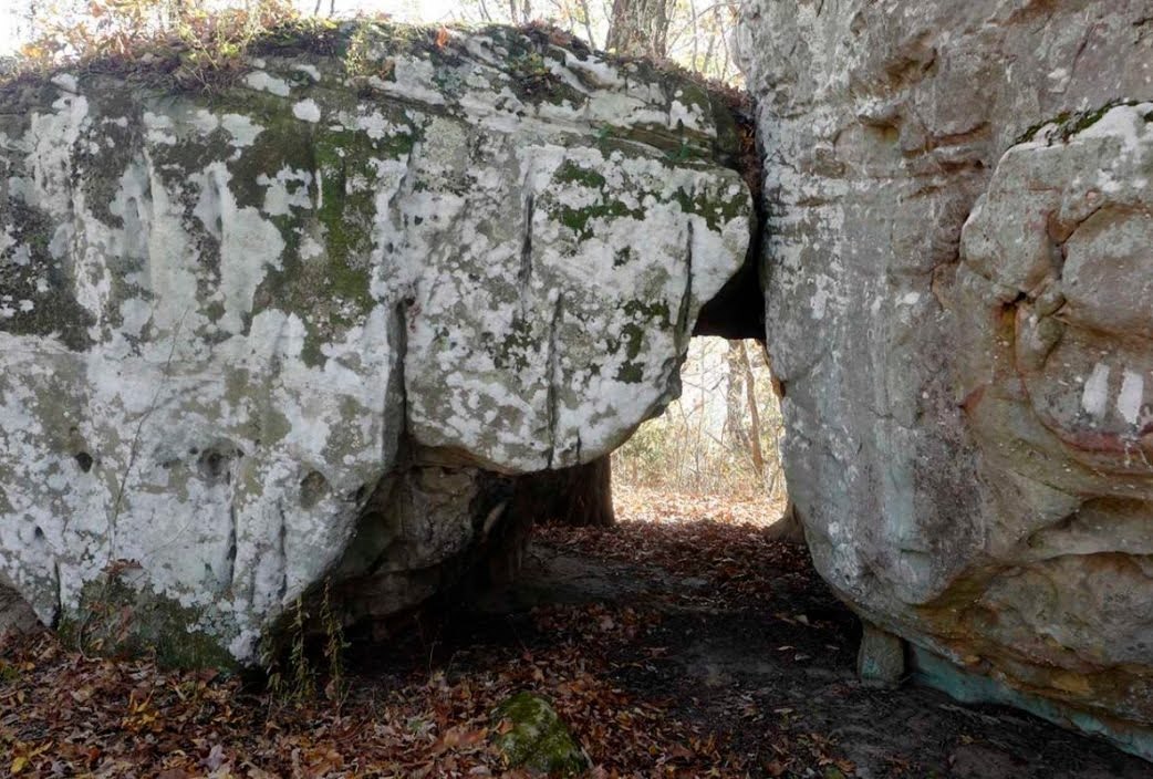Brady Arch Rock Formation – Stephens